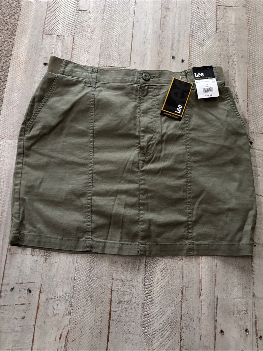 Lee Olive Green Skort with Attached Cream Liner